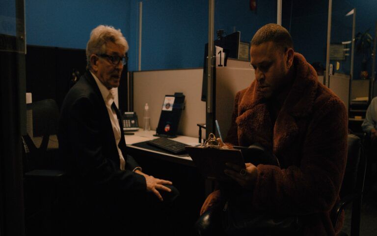 El nominado al Óscar Eric Roberts y Alexis Vazquez en Lolita.