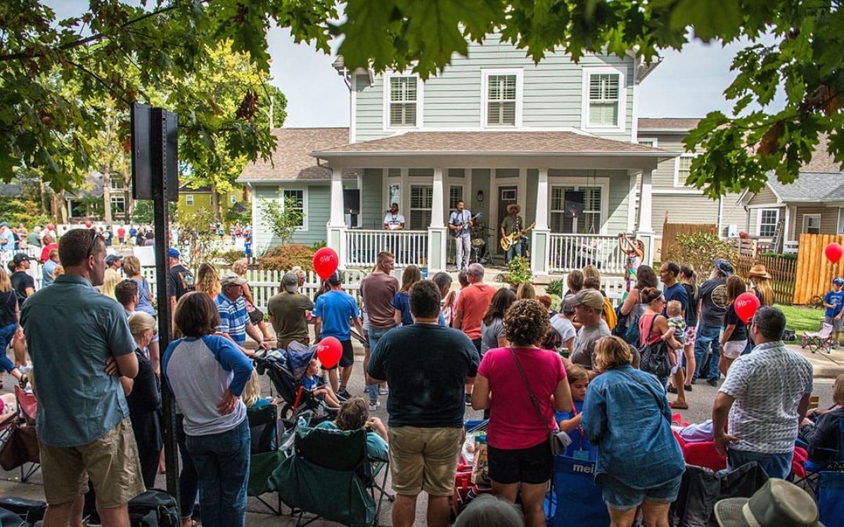 Carmel-PorchFest-de-nuevo-en-el-ritmo-•-Publicaciones-actuales Carmel-PorchFest-de-nuevo-en-el-ritmo-•-Publicaciones-actuales