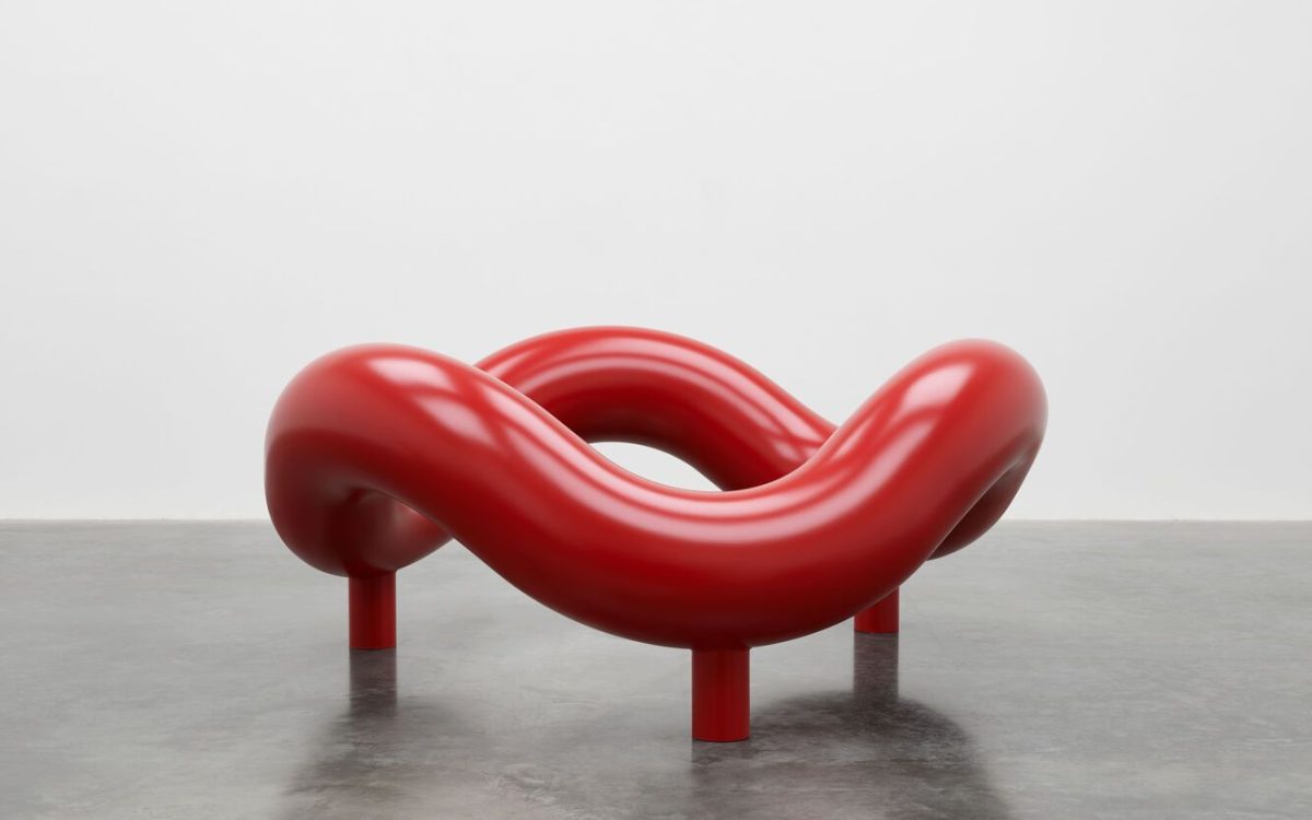 Isamu Noguchi (estadounidense, 1904–1988); Lippincott’s LLC (establecida en 1966), fabricante, Play Sculpture, diseñado alrededor de 1966–1976; este ejemplar se fabricó en 2025, fabricator, painted steel, White Cube, Foto: David Westwood. Imagen © 2025 The Isamu Noguchi Foundation and Garden Museum, New York / Artists Rights Society (ARS), New York